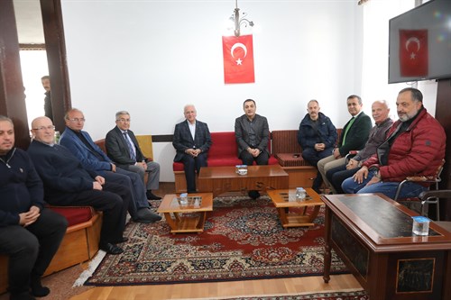 VALİ ÖKSÜZ, BİRLİK VAKFI VE ELAZIĞLILAR DERNEĞİ'Nİ ZİYARET ETTİ