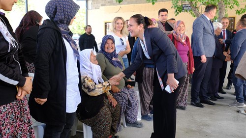 VALİ TÜLAY BAYDAR BİLGİHAN ALTINYAYLA İLÇESİNİ ZİYARET ETTİ