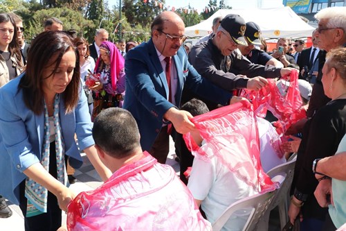 VALİ TÜLAY BAYDAR BİLGİHAN ÖZEL GEREKSİNİMLİ ÇOCUKLARIN TEMSİLİ ASKER UĞURLAMASI ETKİNLİĞİNE KATILDI